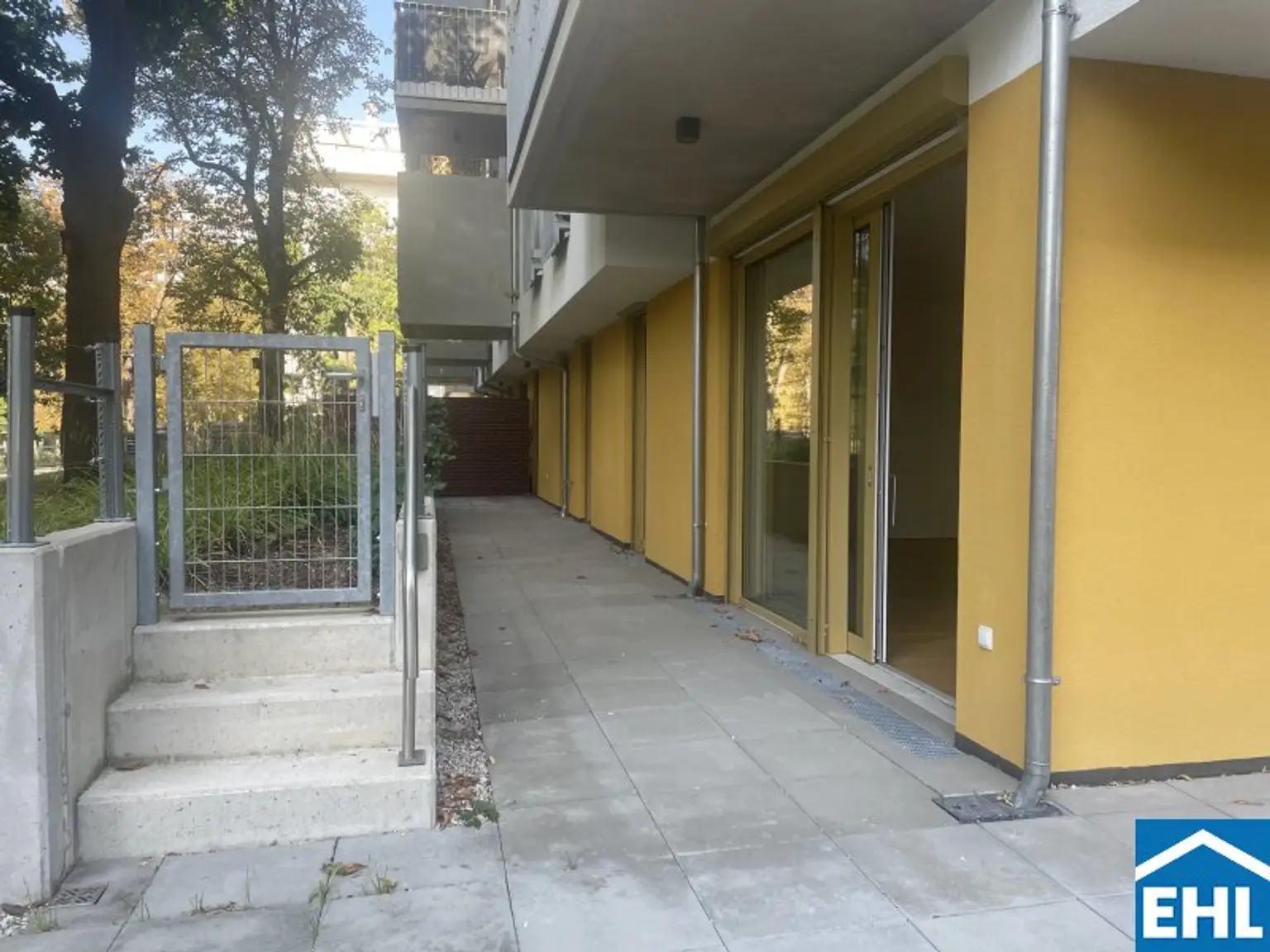 Gartenwohnung mit Park - 4-Zimmer Wohnung im Grünen