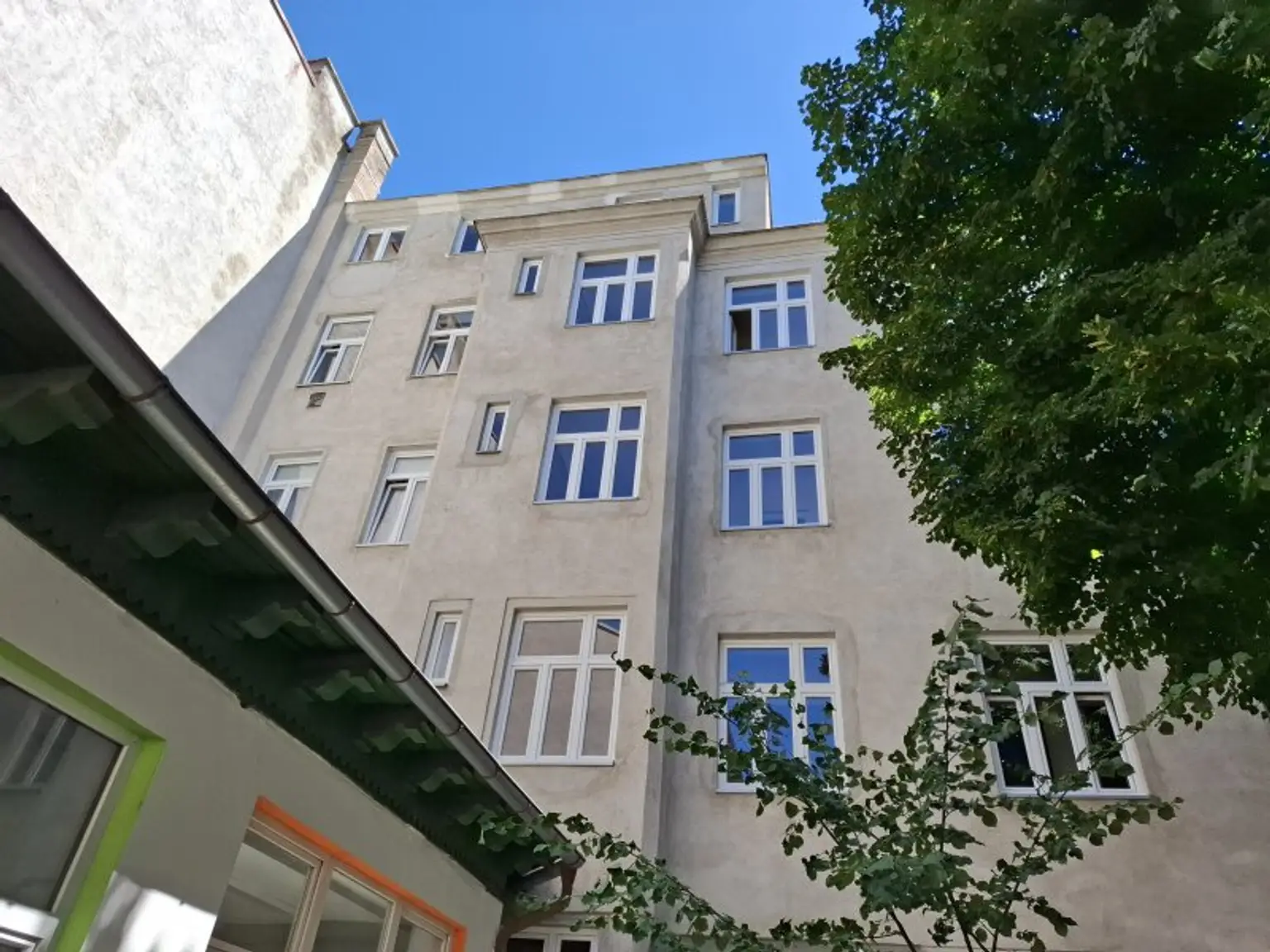 Zinshaus  in ruhiger LAGE -  Nähe Schönbrunner Schloßpark