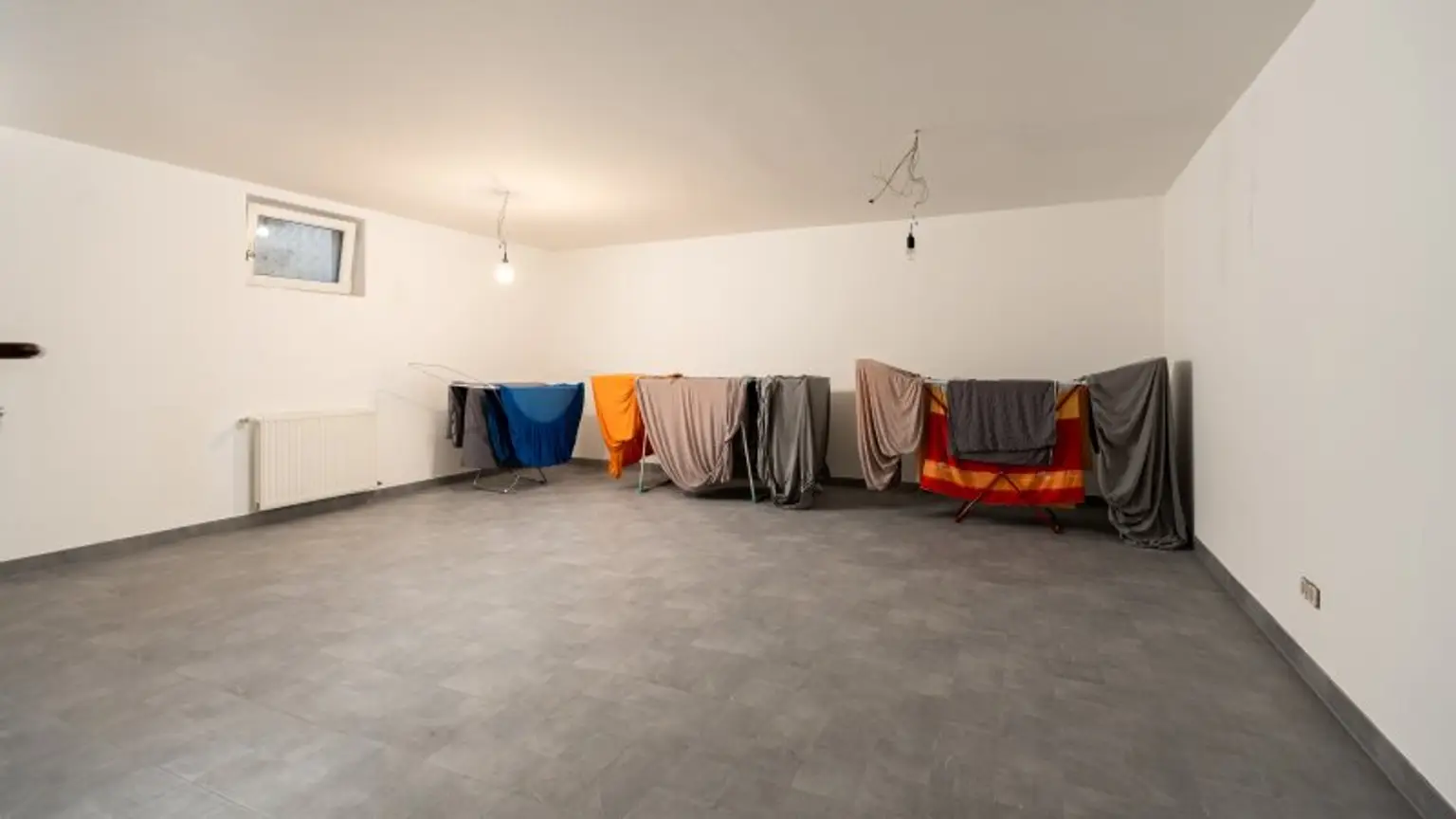 Kapitalanlage mit Potential – 2 Häuser auf Eckgrundstück mit rund 938 m² Grundstücksfläche!