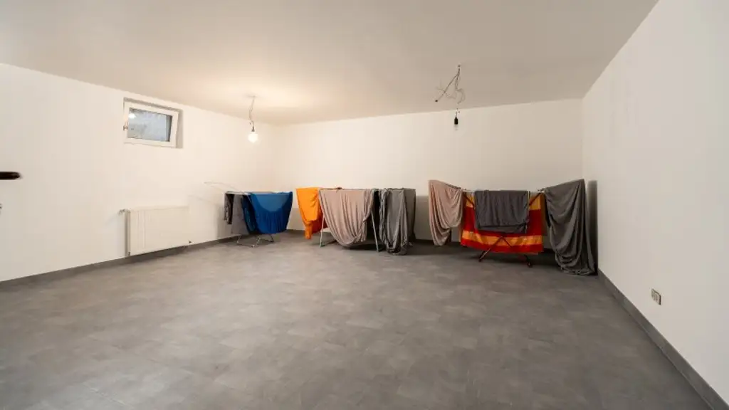 Kapitalanlage mit Potential – 2 Häuser auf Eckgrundstück mit rund 938 m² Grundstücksfläche!