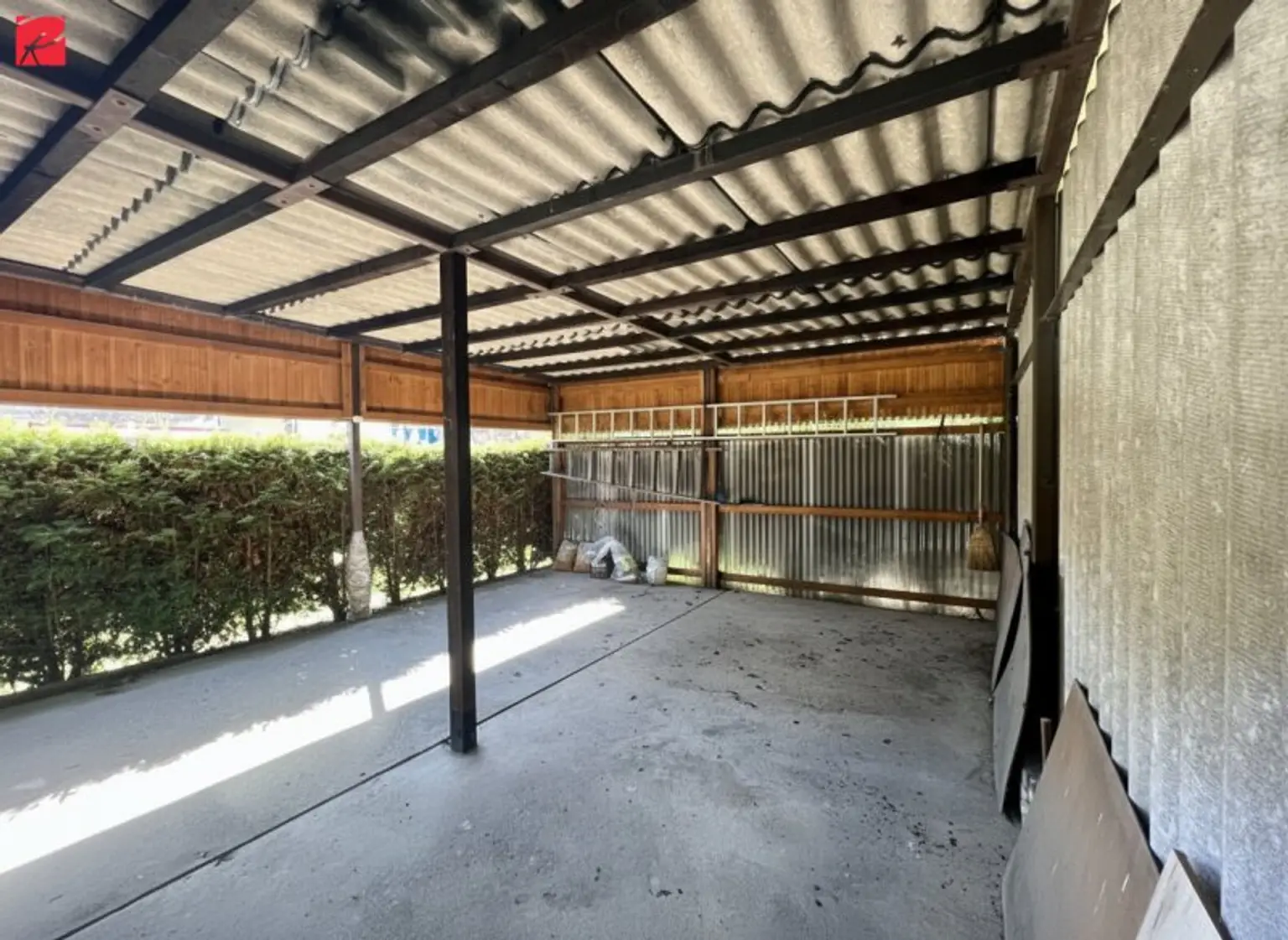 Idyllisches Einfamilienhaus inkl. zwei Carports!