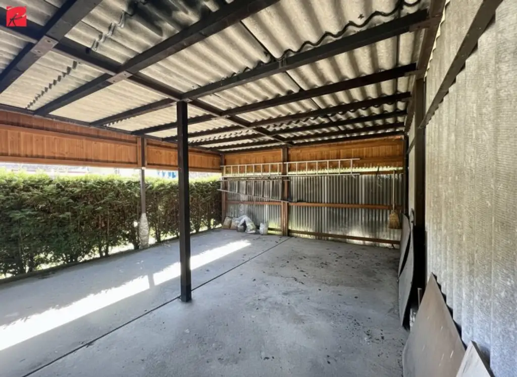 Idyllisches Einfamilienhaus inkl. zwei Carports!