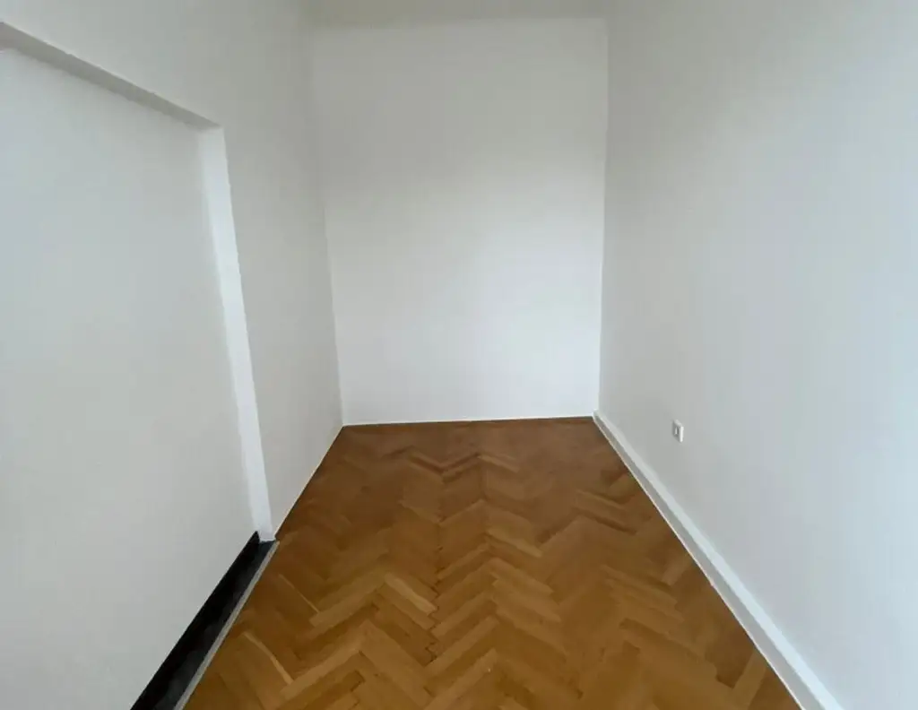 Attraktives 2,5-Zimmer-Zuhause in Kapellenstraße: Modern saniert, top angebunden, nähe Webling - zur Miete! Haustiere willkommen!