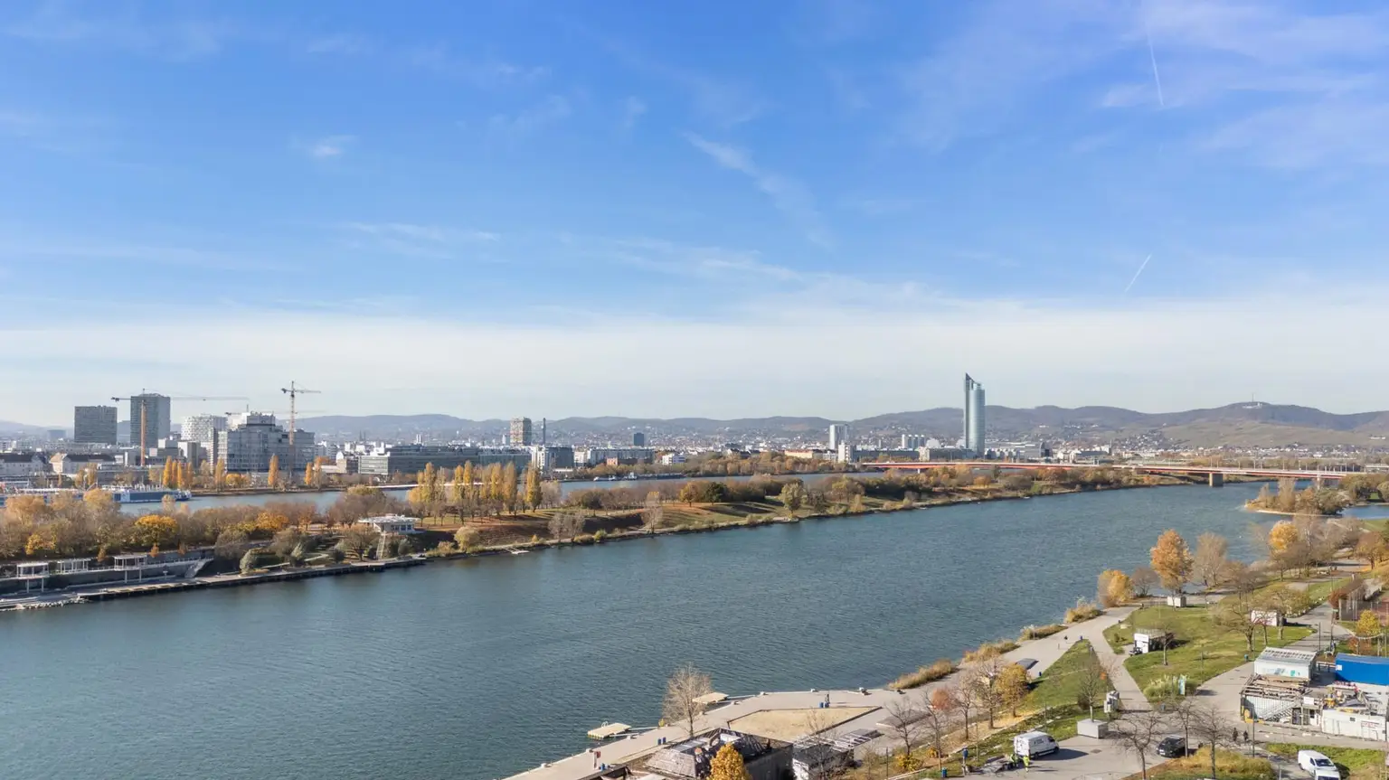 DC-FLATS: Stilvolles 3-Zimmer-Neubauapartment nahe UNO-City – Erstbezug