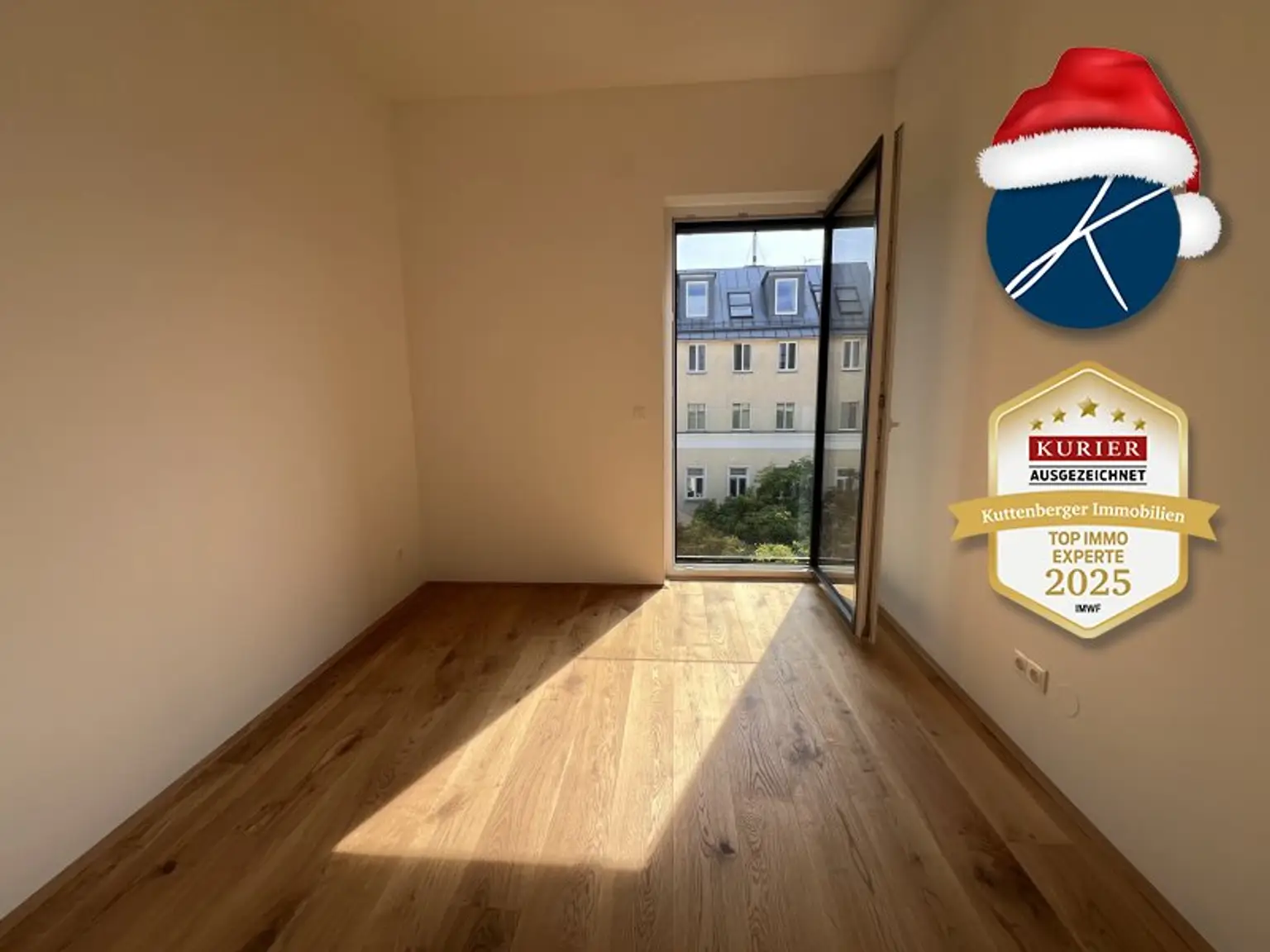 Zwei Zimmer mit französischen Balkontüren