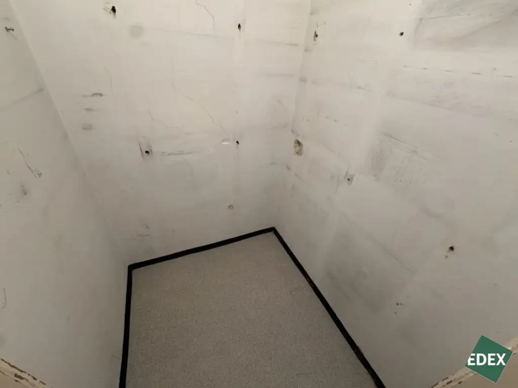 Wohnung mit Potential: Sanierungsbedürftige 3-Zimmer Wohnung am Währinger Gürtel - nähe U6