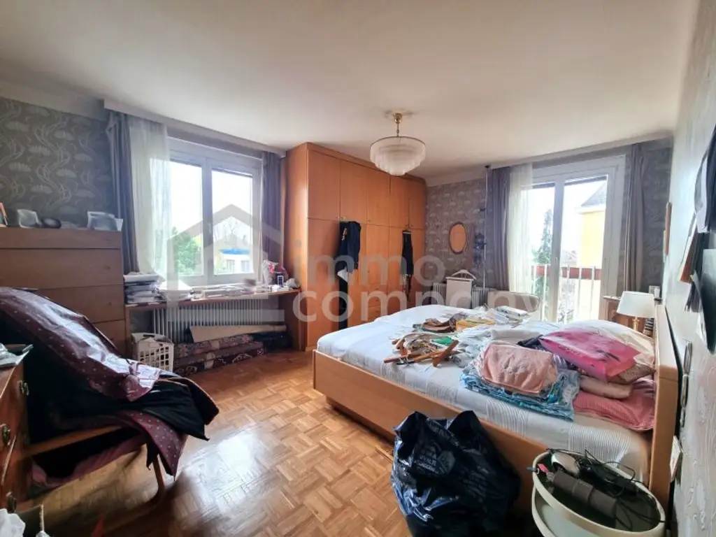 TOP-LAGE NAHE ROTER BERG!! Ruhig gelegene, lichtdurchflutete FAMILIENWOHNUNG – Auch trennbar!
