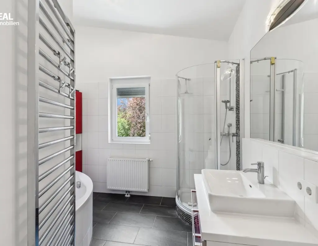 Jung. Grün. Gut angebunden - Stylische Wohnung in Rif