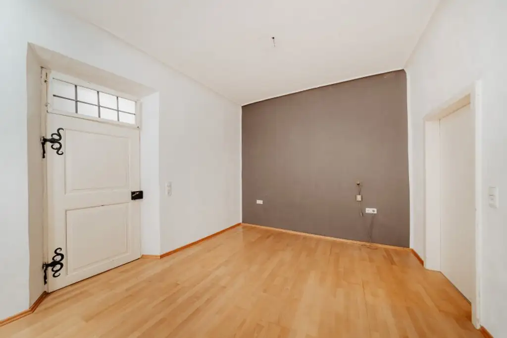 Neuer Preis: 5,5-Zimmer-Wohnung in Haller Altstadt