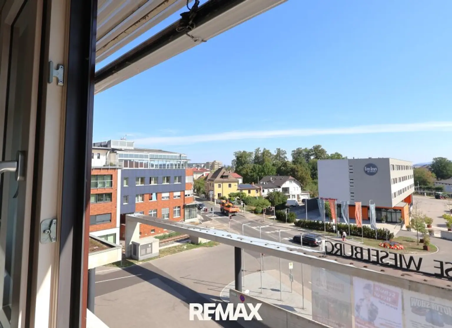 neue Fenster mit Raffstores