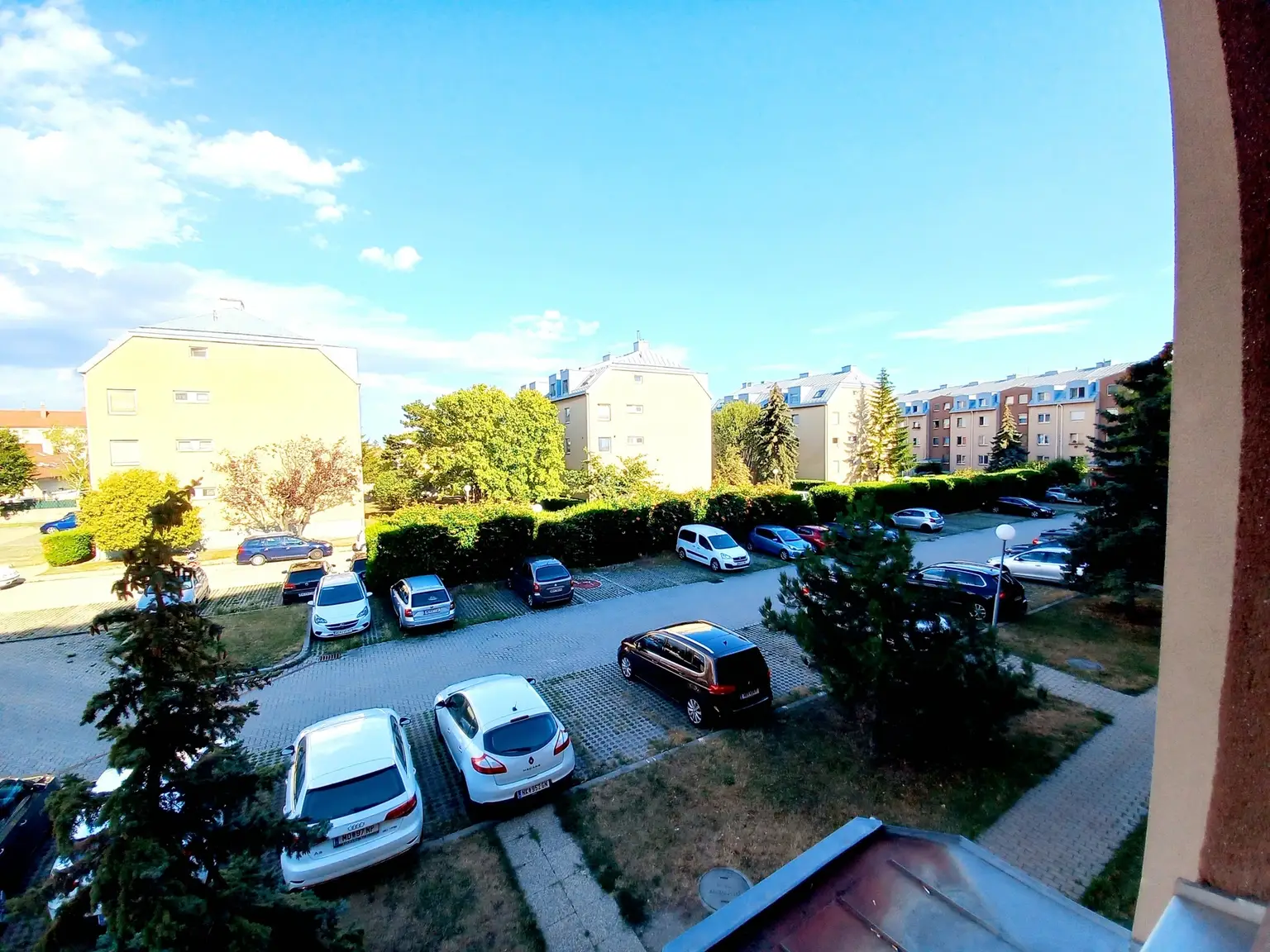 Sonnige 5 Zimmer-Wohnung mit Anningerblick