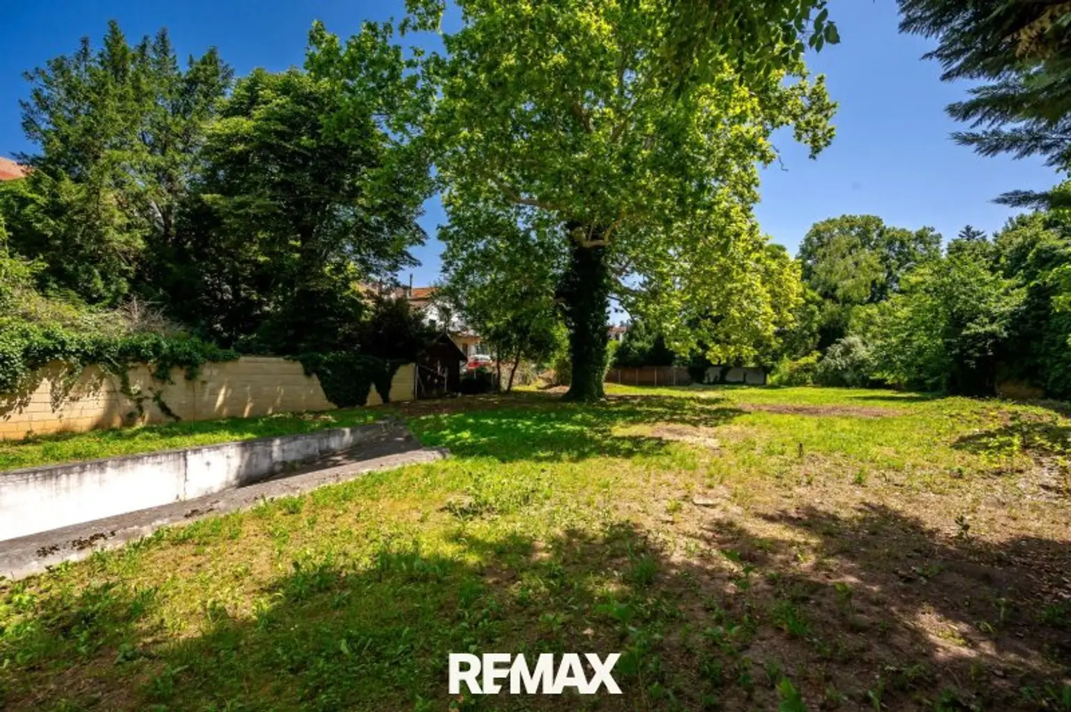 Rarität: Stadt-Villa mit weitläufigem Garten an exklusiver Hietzinger Adresse