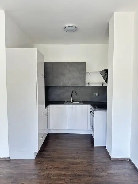 Traumhaftes Reihenhaus mit zwei Wohneinheiten in ruhiger Lage in Stockerau – Ideal für Familien und Anleger!
