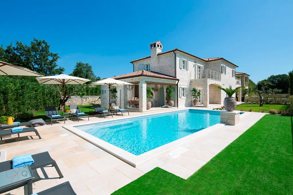 Steinvilla mit Pool in Kanfanar – Mediterraner Charme trifft modernen Luxus