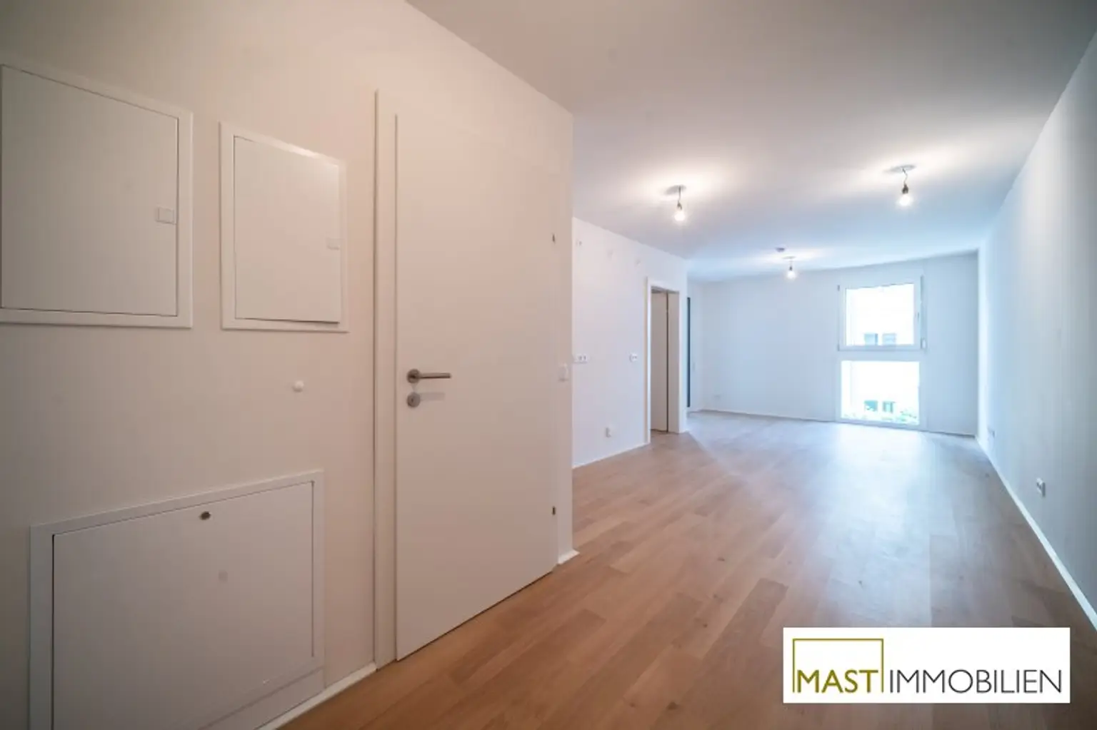 *Beziehbar sofort* 2-Zimmer Wohnung beim Kagraner Platz