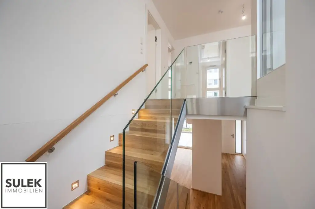 ERSTBEZUG-Townhouse: Exklusives 4-Zimmer-Townhouse mit 2 Terrassen & Tiefgaragen-Option - ab sofort