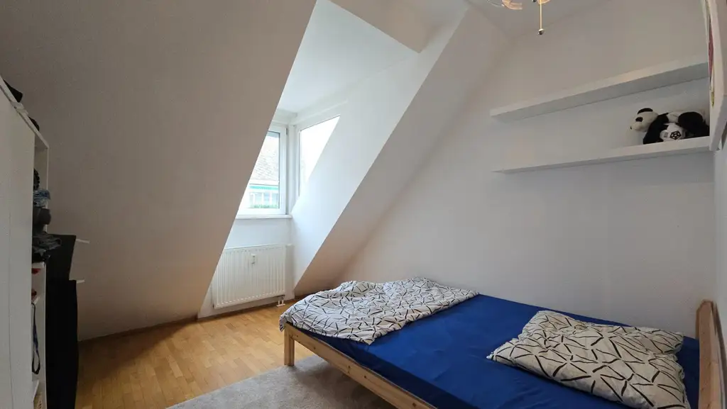 1080 Wien/Piaristengasse: Sehr helle 3 Zimmer-Dachwohnung