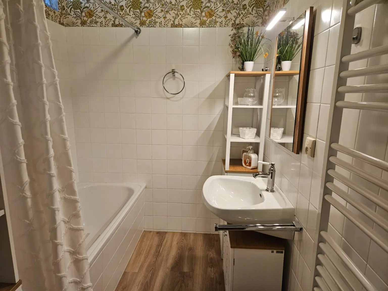 Saisonmiete: Charmante 3-Zimmer-Wohnung mit Bergblick in Zell am See