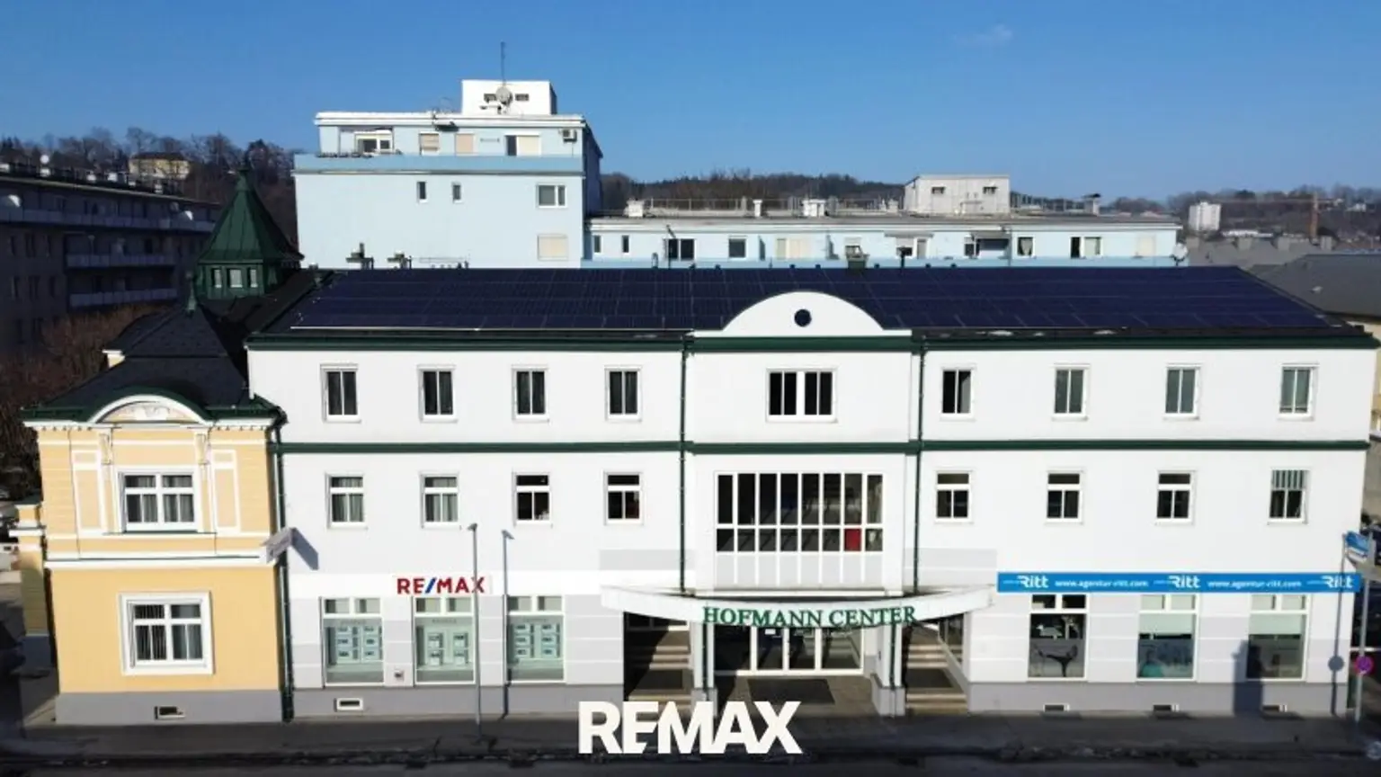 Vorderseite Gebäude