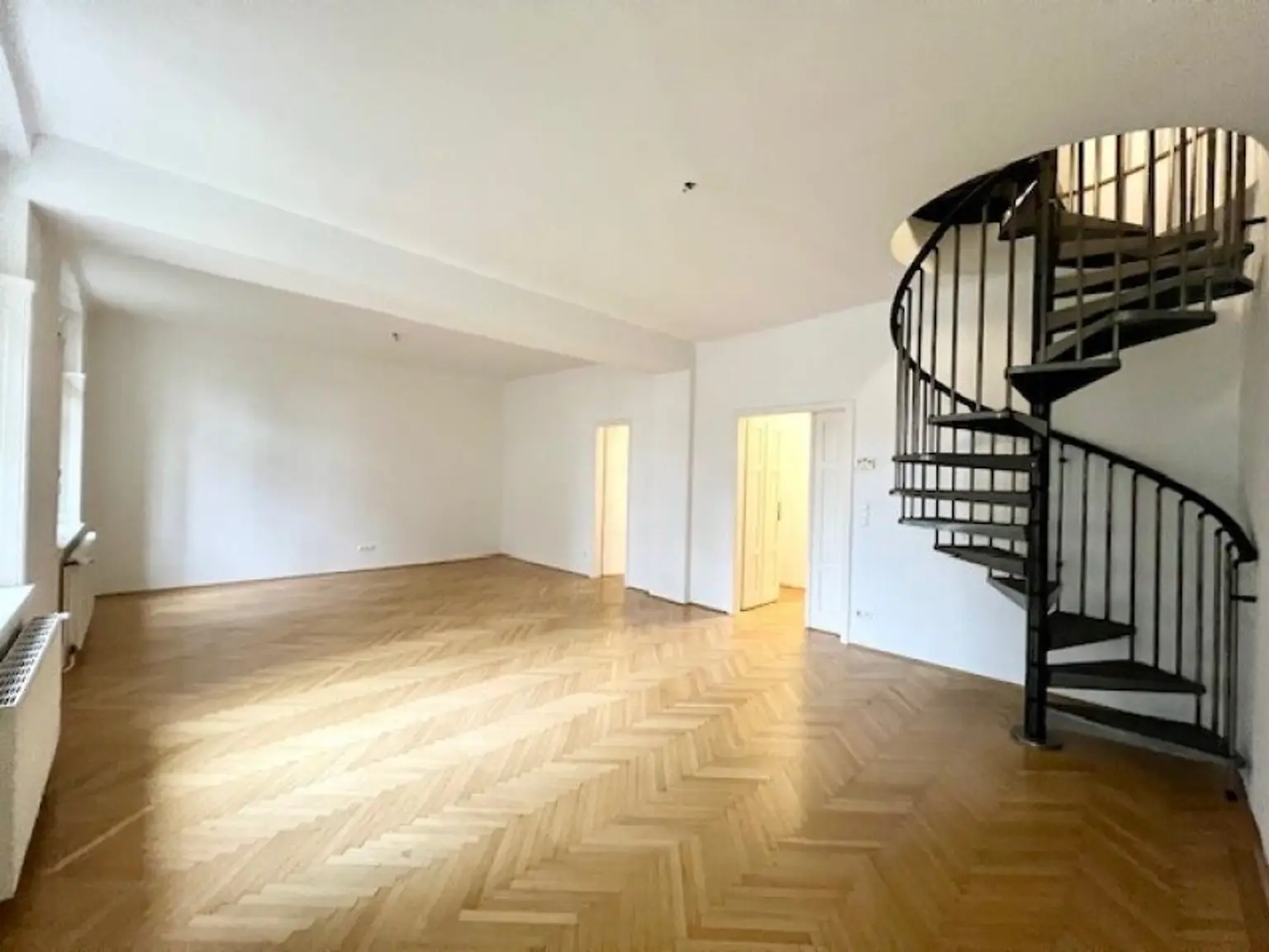 Charmante 147m2 Altbau-Maisonette in Gersthof – 4 Zimmer, Terrasse & idyllischer Allgemeingarten!