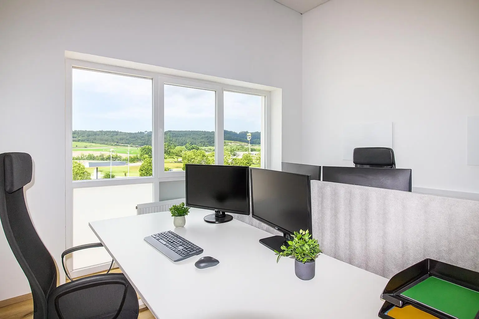 Sichtbar. Zentral. Hochwertig. – Klimatisiertes Büro in Unterweitersdorf!