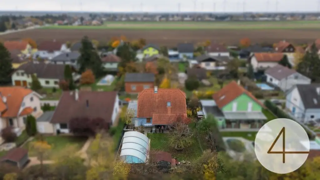 Ihr neues Zuhause: Stilvolles Einfamilienhaus mit Pool in ruhiger Lage