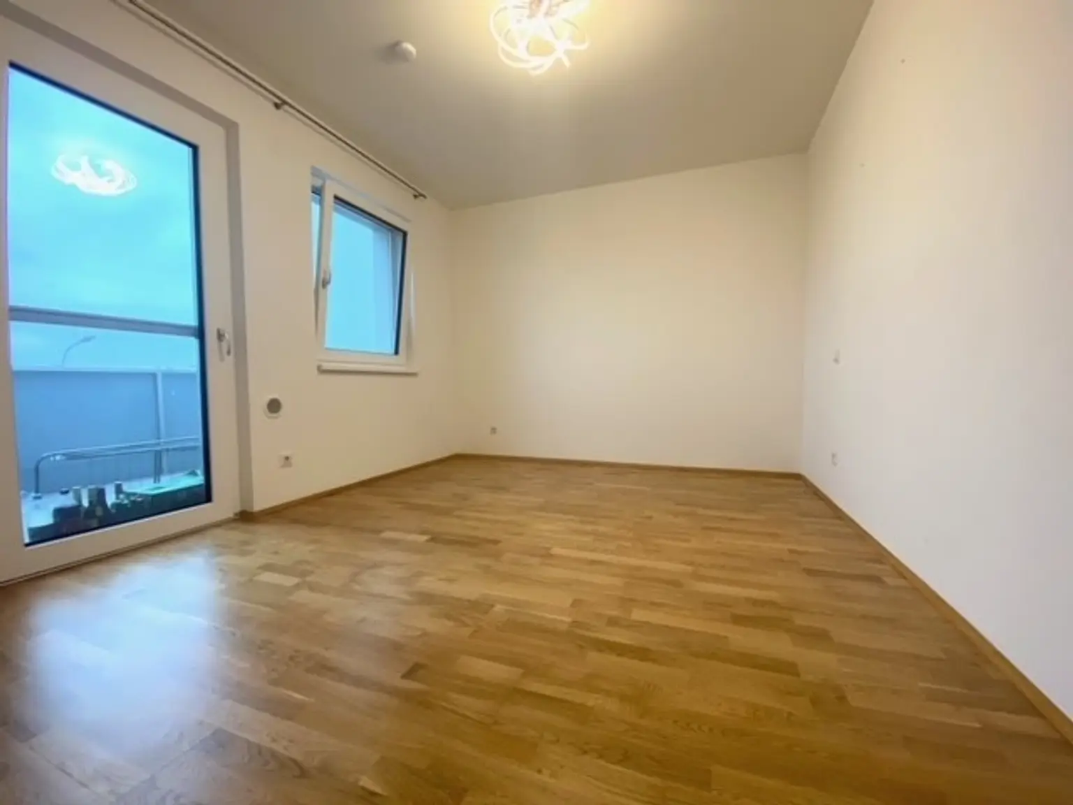 7 | NEU in GERASDORF ++ MODERNE ZWEI Zimmer mit TERRASSE | Prima Service Immobilien