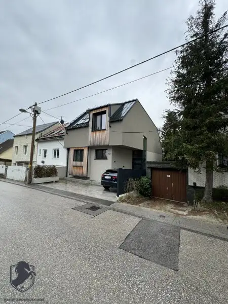 Stilvoll wohnen im Herzen von Wien: Dachgeschosswohnung mit Terrasse und Parkplatz in 1140 Wien!