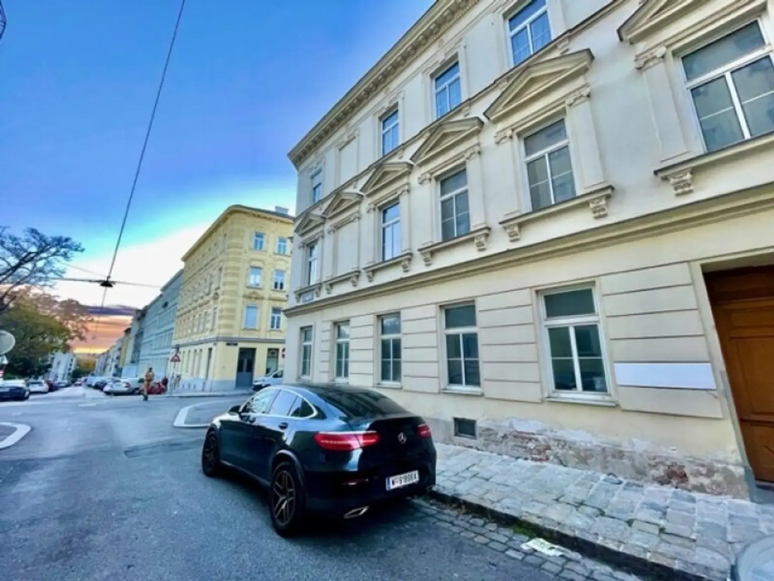 EIGENTUM-KAUF-Paket mit LOKAL-BÜRO und 3-Zimmer WOHNUNG in TOP LAGE Wiens !