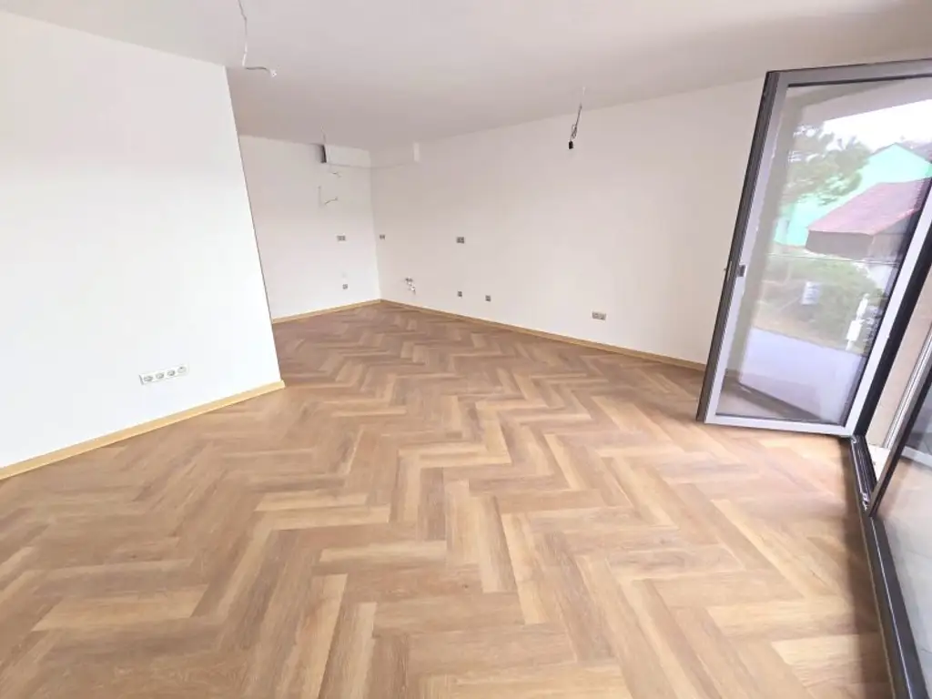 + ERSTBEZUG + Weinviertel + Moderne 2-Zimmer-Wohnung mit Loggia in Münichsthal –  20 Minuten von Wien entfernt +