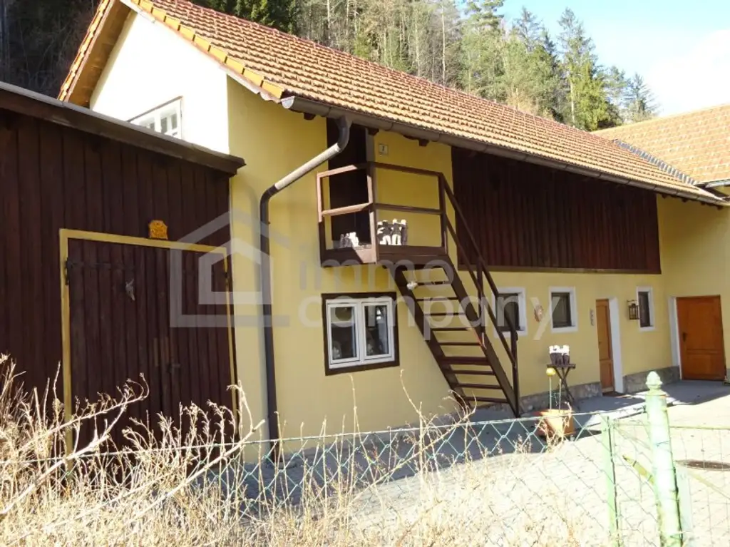 Elegantes Landhaus mit privatem Waldstück