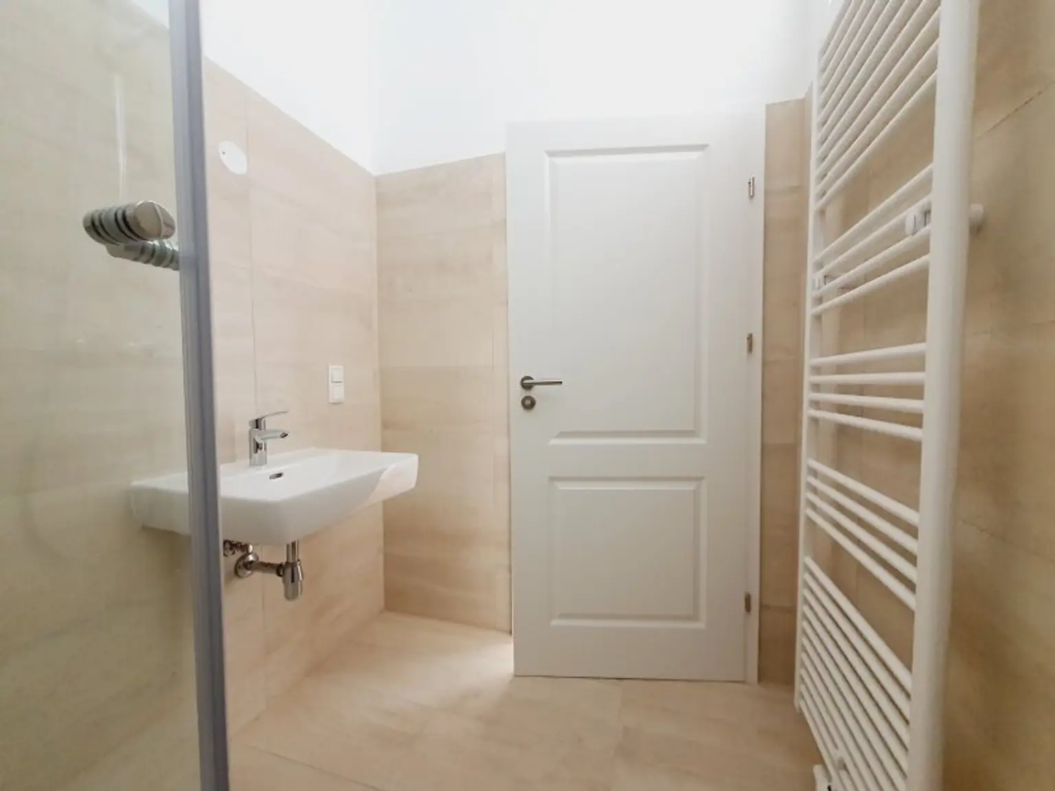 ERSTBEZUG Top sanierter Stilaltbau nahe Wiedner Hauptstraße