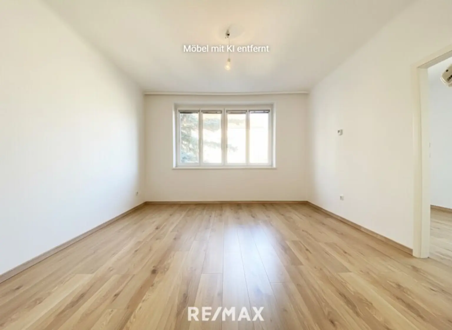 Wohnzimmer ohne Wandregal