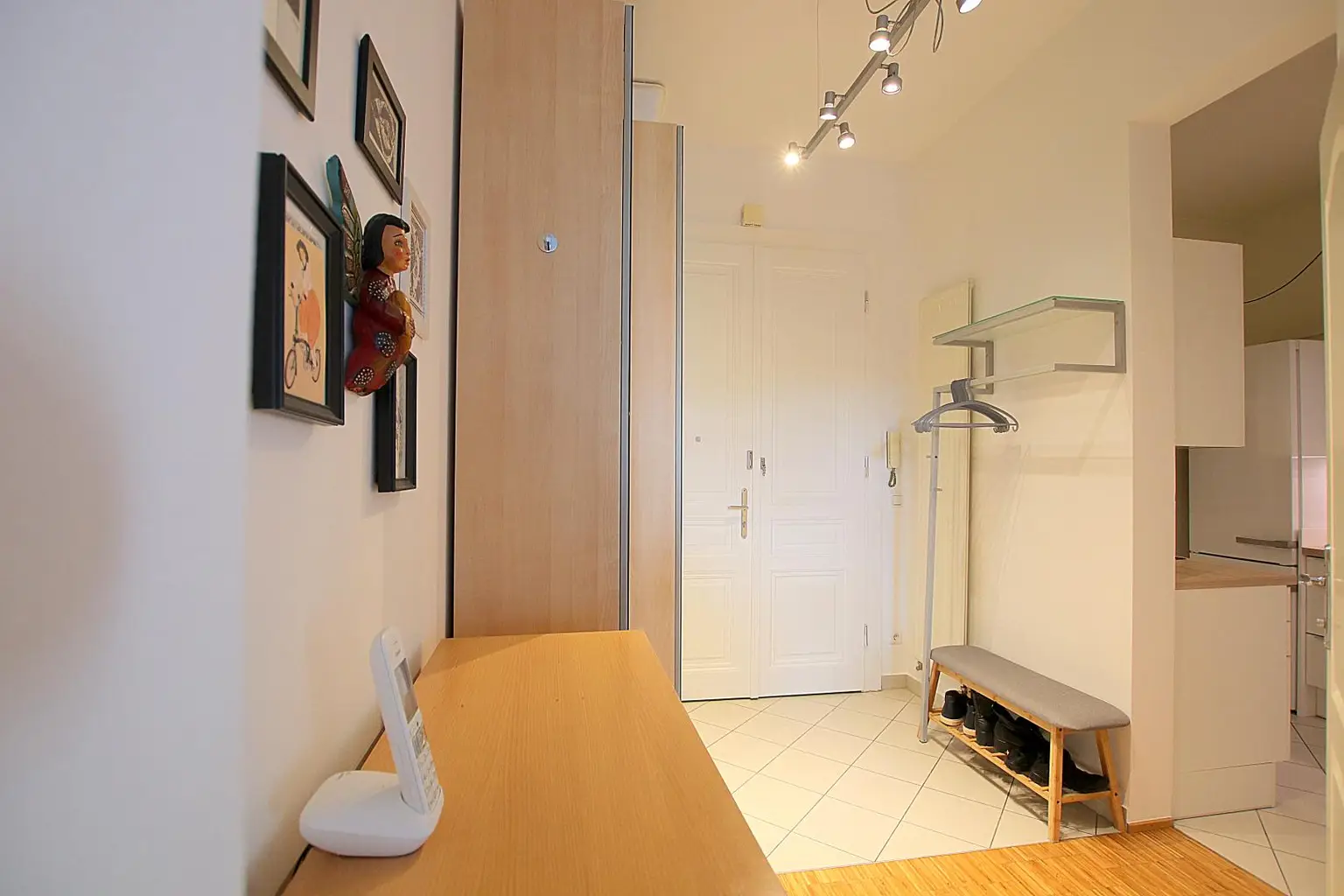 Wunderschöne Altbauwohnung - 2 Zimmer mit perfektem Grundriss