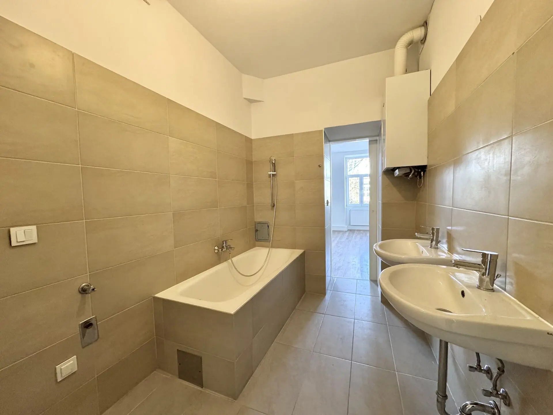 20251118_105035433_iOS