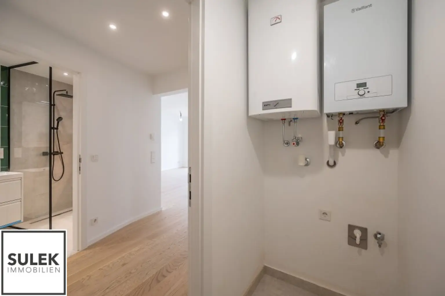 **Neu generalsaniert** Zentrale Lage mit Donaukanal-Blick und 2 getrennt begehbare Zimmer - perfekt für die Vermietung!