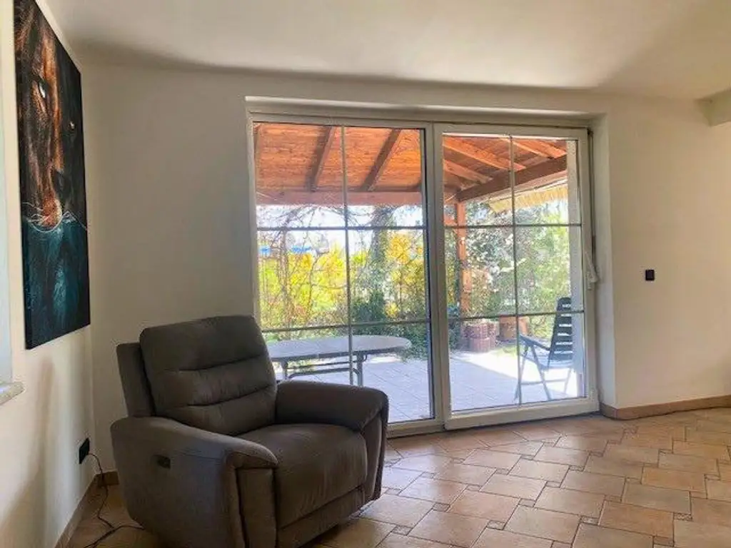 Mehrfamilienhaus in Wiener Neustadt- viel Platz für Generationen!