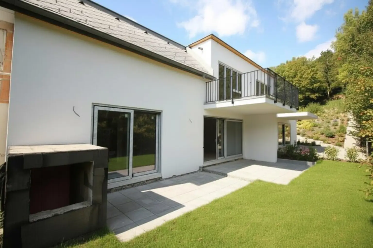 ERSTBEZUG | Familienfreundliches Reihenhaus | 4 Zimmer auf 2 Ebenen mit Terrasse, Balkon & Eigengarten | TOP 4
