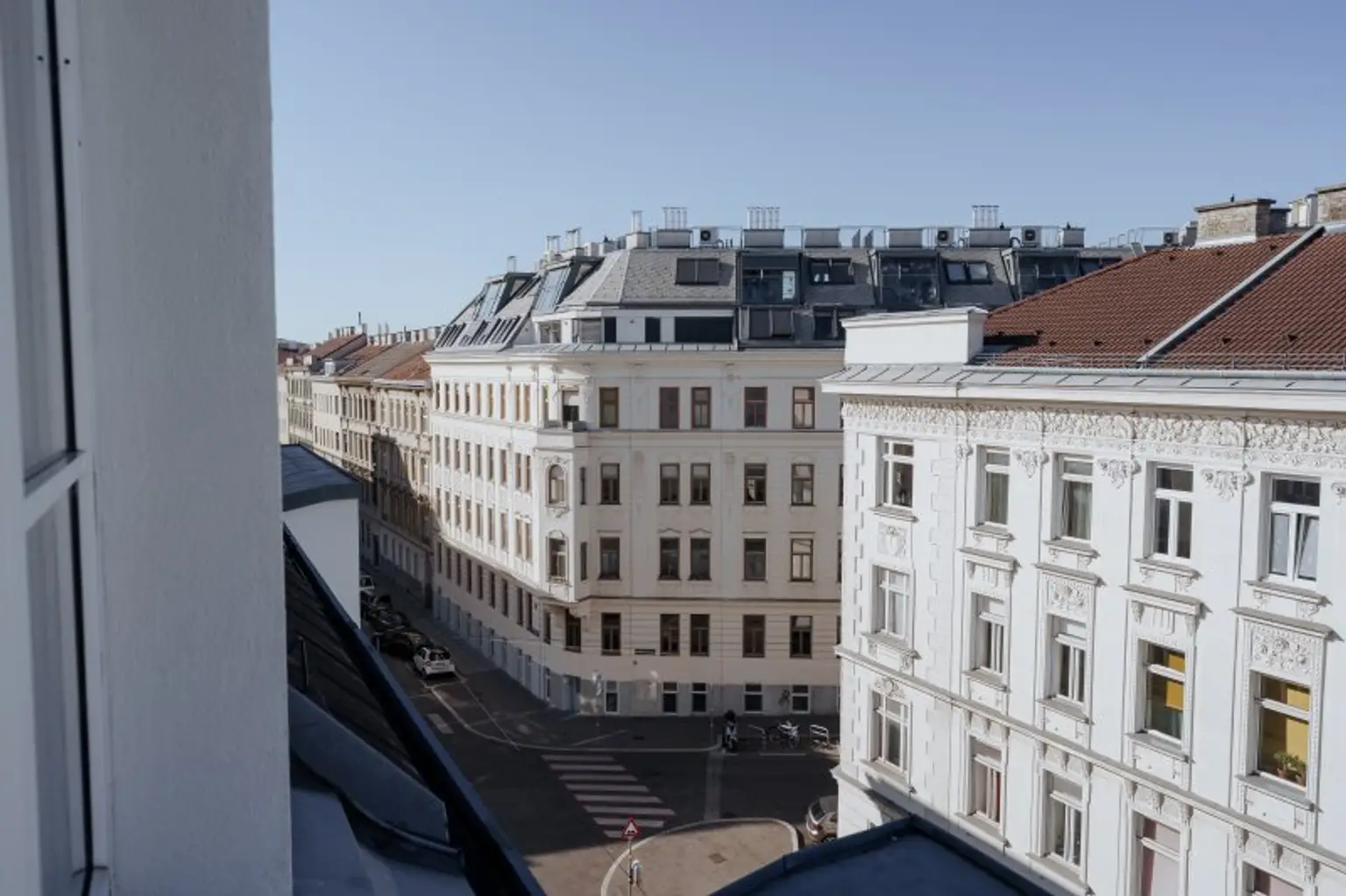 Schöne klimatisierte 3 Zimmer Maisonettewohnung im Dachgeschoß