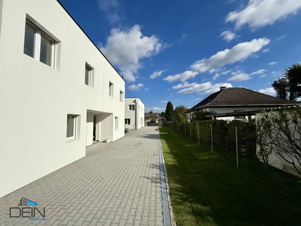 NEU! TRAUMHAFTE 5 ZIMMER DOPPELHAUSHÄLFTEN MIT EIGENGÄRTEN IN MARKGRAFNEUSIEDL!