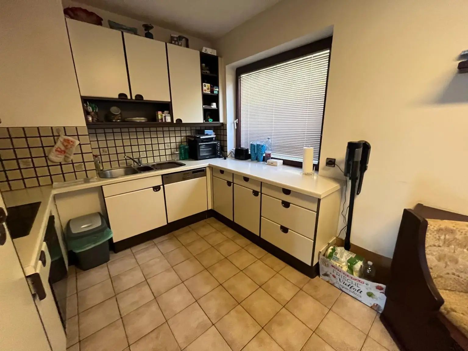 Familienfreundliches Ein- oder Zweifamilienwohnhaus mit 2 Wohneinheiten!