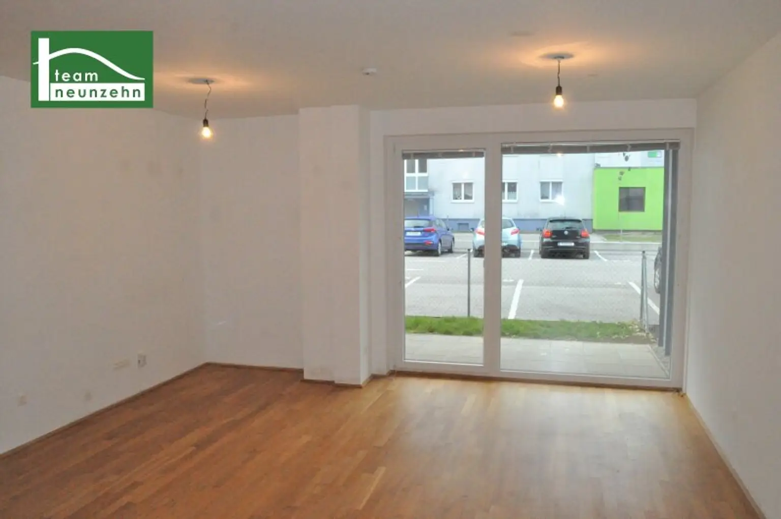 Lichtdurchflutete 4-Zimmer-Wohnung mit privater Außenfläche
