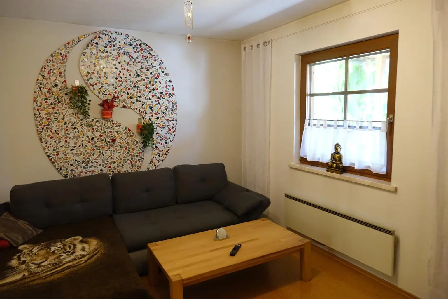 Geräumiges Einfamilienhaus, vollunterkellert, mit sehr schönem Garten!