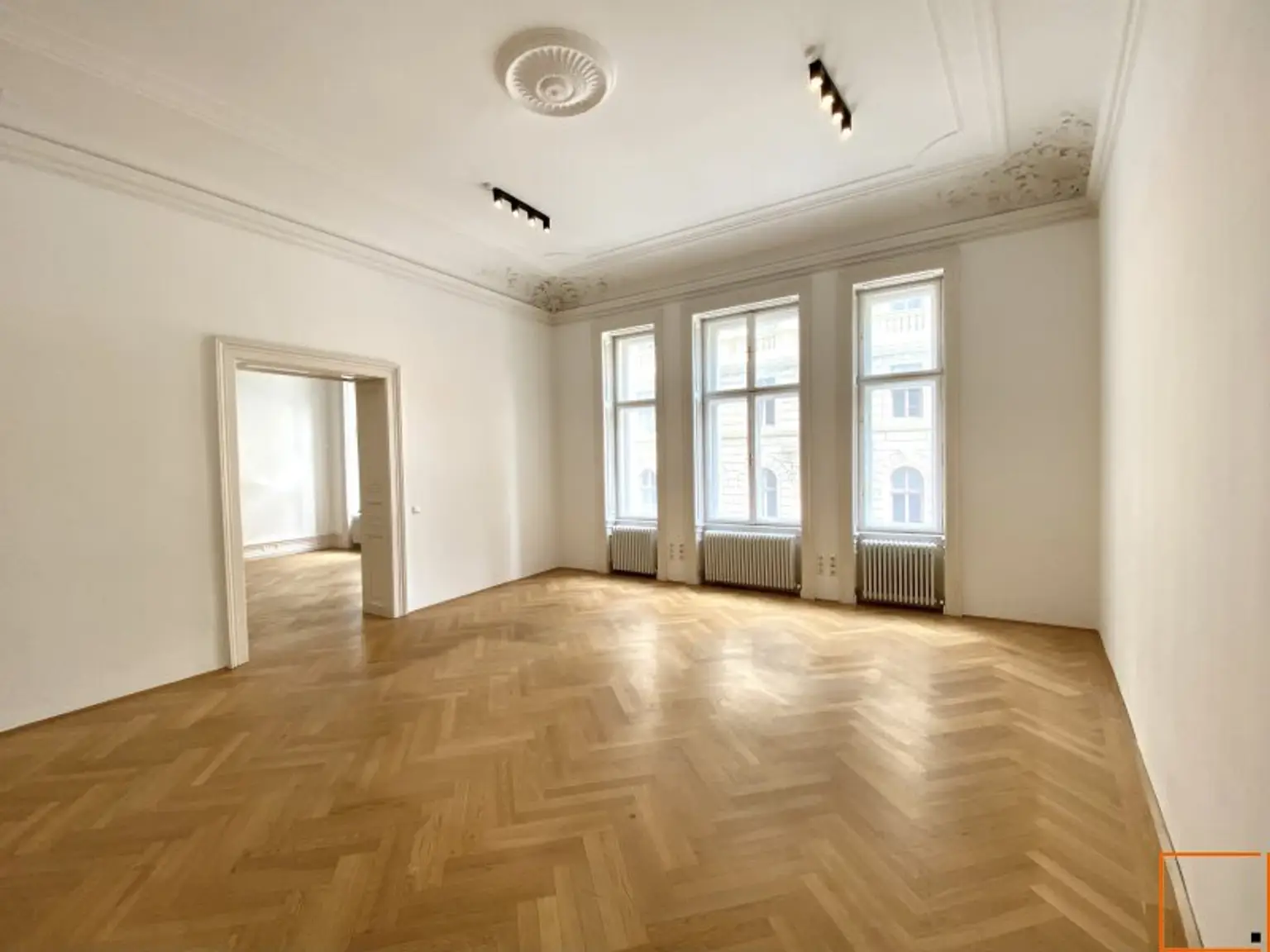 Repräsentatives Altbaubüro bei Schottentor und Votivkirche