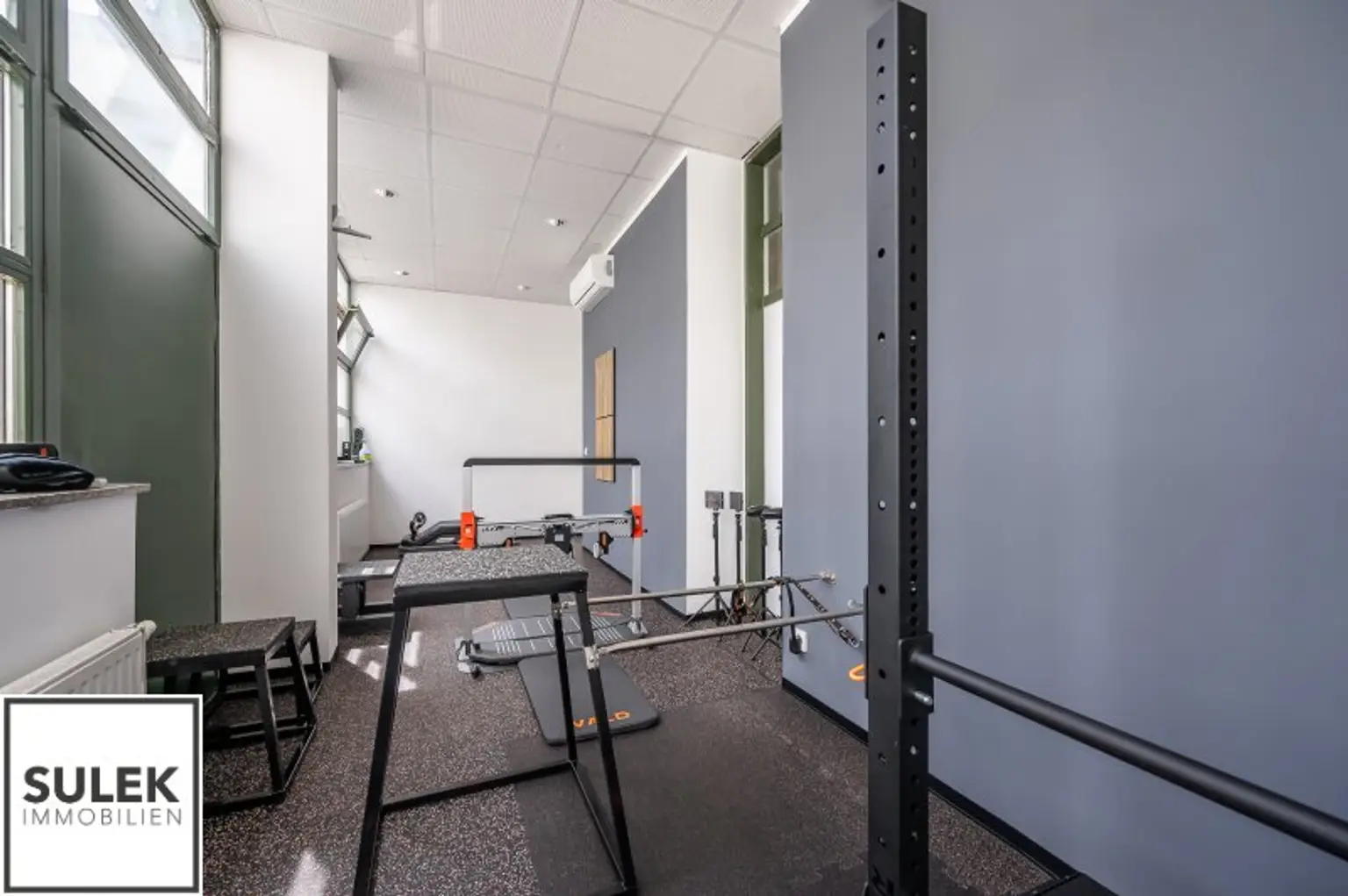 Ihr neuer Unternehmenssitz: Modernes Büro/ Praxisgebäude in Mödling mit Top-Anbindung