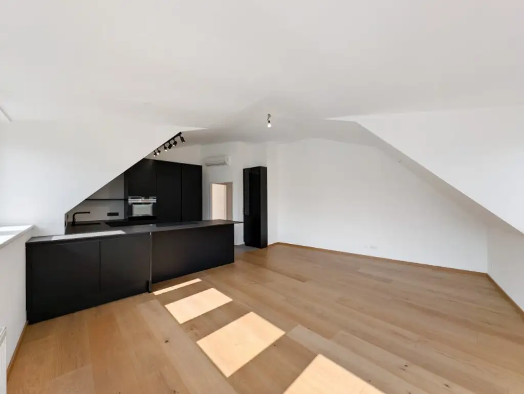++NEU++ Fantastische 3-Zimmer Dachgeschosswohnung mit großer Dachterrasse!