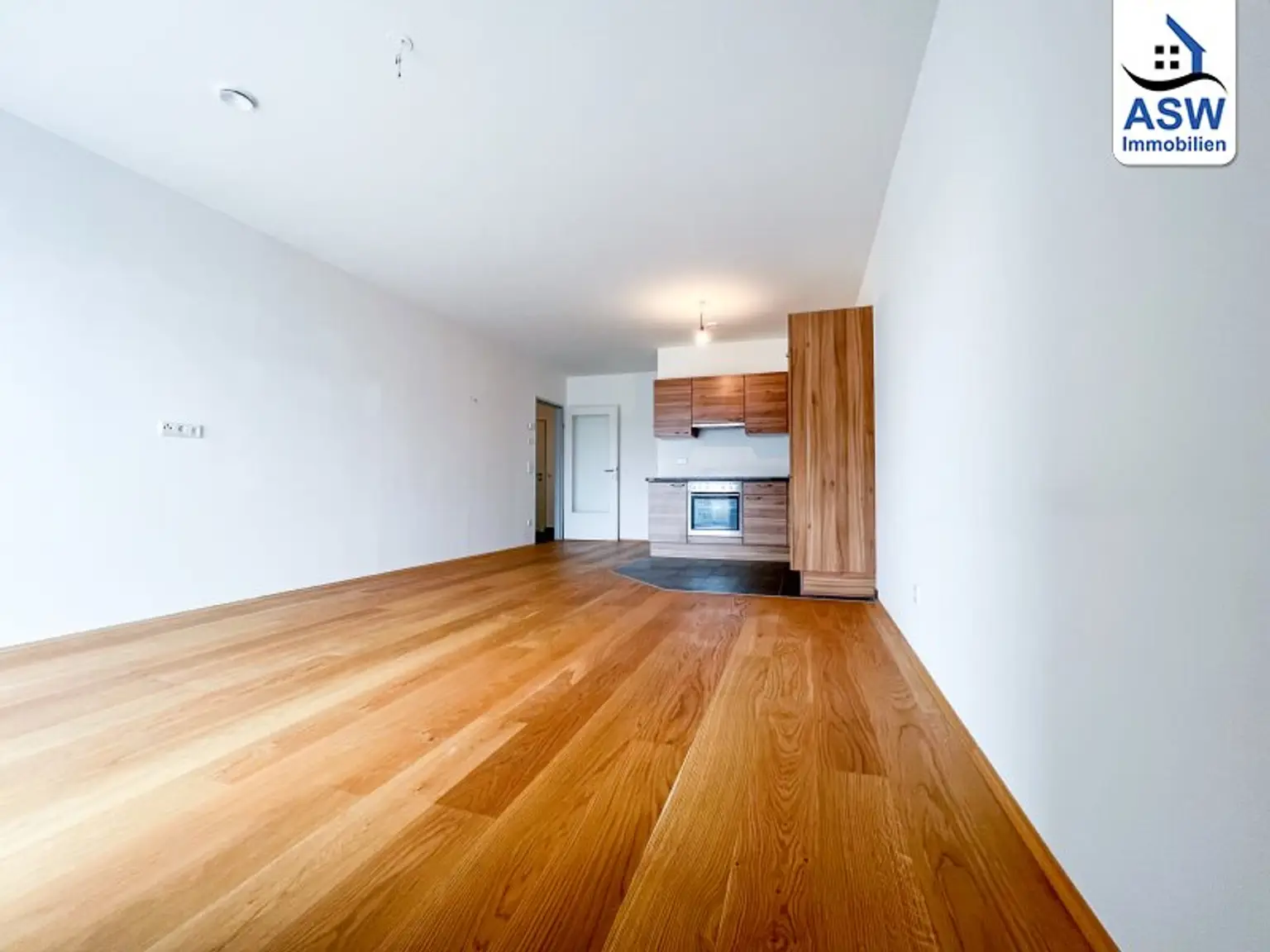 Perfekt aufgeteilte 2-Zimmerwohnung mit schöner Küche, Balkon und Loggia