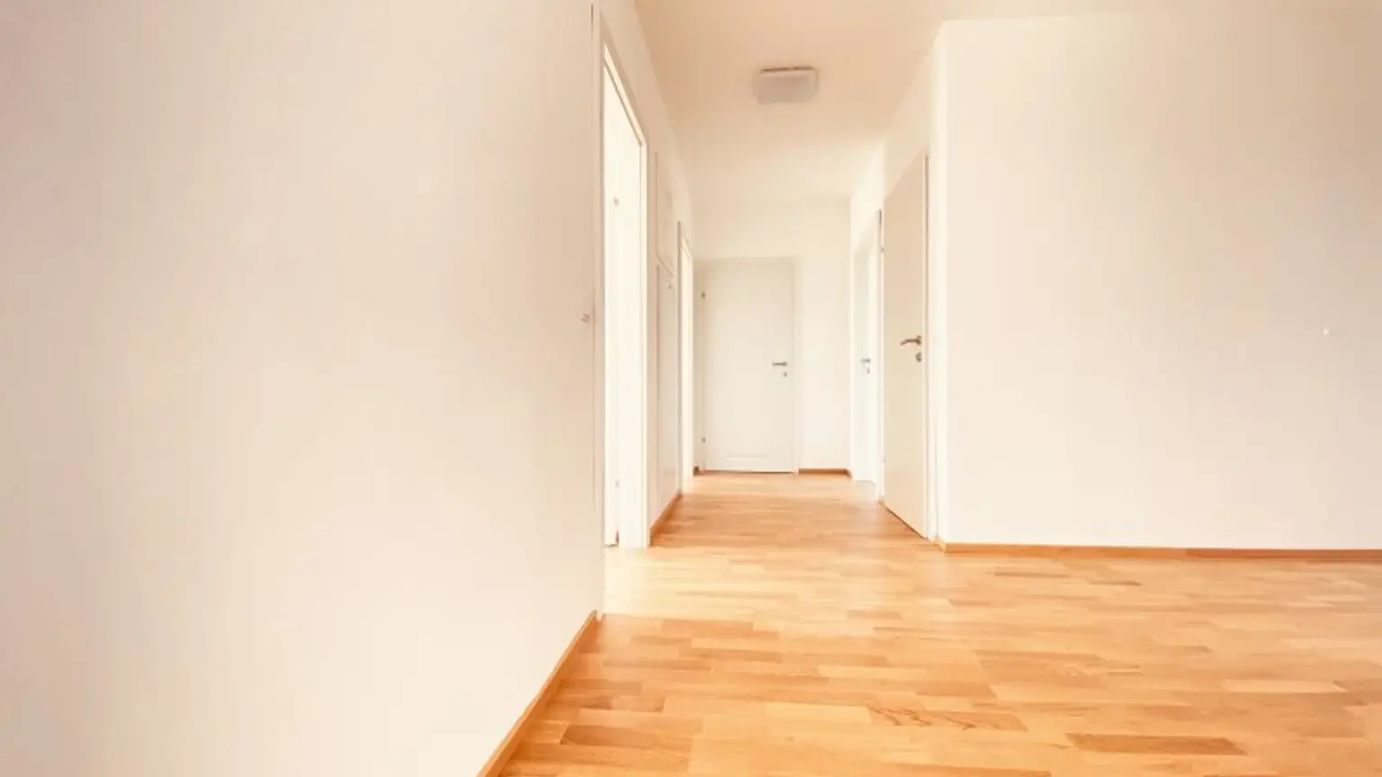 Neubau Erstbezug Drei Zimmer Terrassenwohnung mit Fernblick