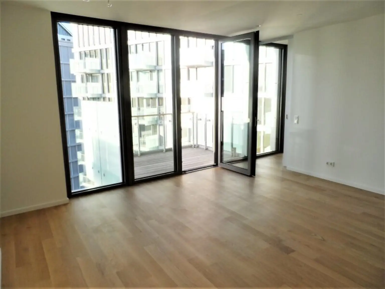 2 ZIMMER mit Balkon in: Parkapartments - CITYNAHER WOHNSITZ ab Dezember!