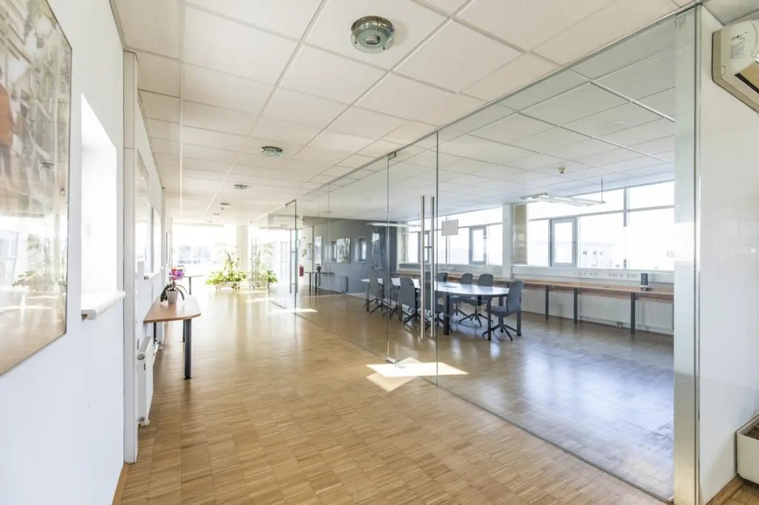 Modernes und attraktives Bürogebäude